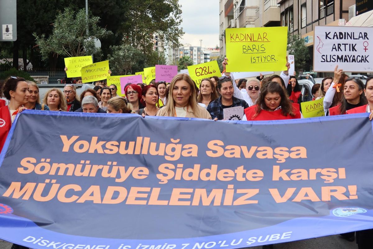 Bornova'da Kadına Yönelik Şiddete Karşı Yürüyüş
