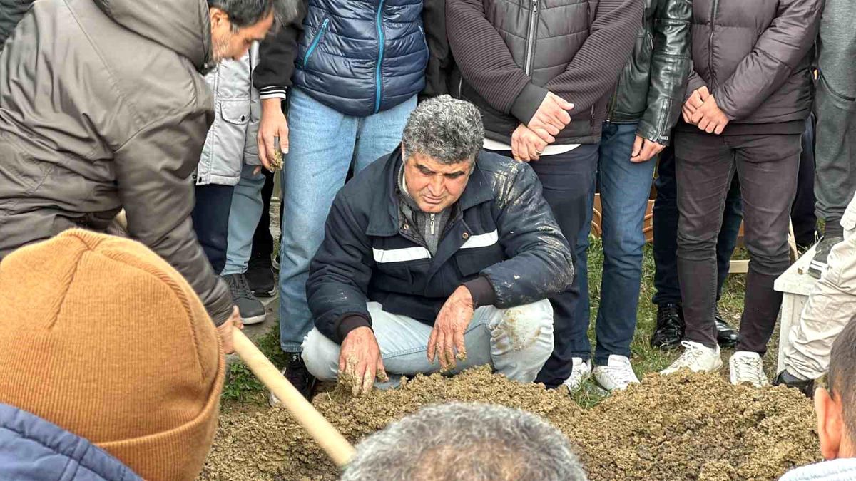 Sakarya'da Yağış Sebebiyle Meydana Gelen Kazada Genç Sürücü Hayatını Kaybetti