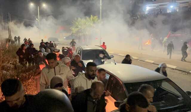 Rehine takasının 2. gününde pürüz! Hamas, 13 İsraillinin serbest bırakılmasını erteledi Rehine takasının 2. gününde pürüz! Hamas, 13 İsraillinin serbest bırakılmasını erteledi