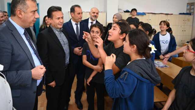 Şadi Yazıcı 'Arkadaşlarıma vaadim var' diyen öğrenciye unutamayacağı bir sürpriz yaptı