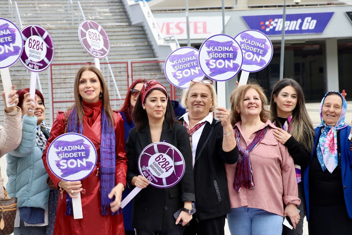 Trabzon'da Kadına Yönelik Şiddete Karşı Konvoy