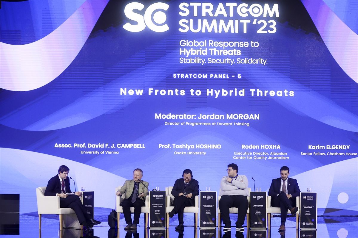 Uluslararası Stratejik İletişim Zirvesi'nde 'Hibrit Tehditlerde Yeni Cepheler' paneli yapıldı