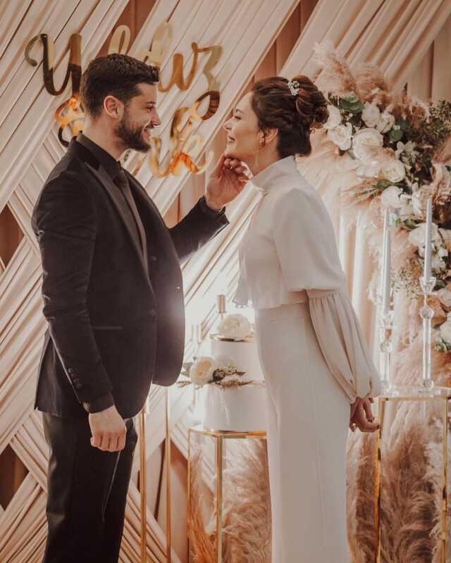 Yıldız Çağrı Atiksoy ve Berk Oktay çiftinden bebek müjdesi Yıldız Çağrı Atiksoy ve Berk Oktay çiftinden bebek müjdesi