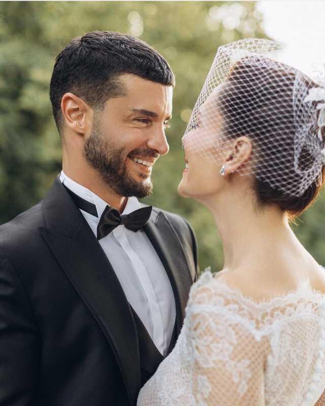 Yıldız Çağrı Atiksoy ve Berk Oktay çiftinden bebek müjdesi Yıldız Çağrı Atiksoy ve Berk Oktay çiftinden bebek müjdesi