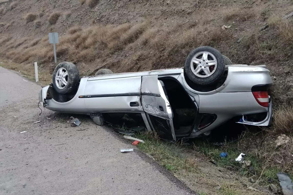 Beypazarı'nda takla atan otomobilde 5 kişi yaralandı