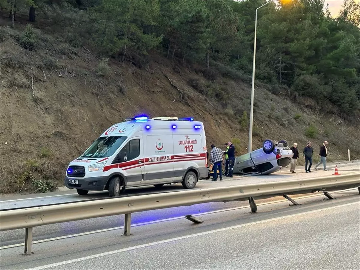 Bilecik'te Otomobil Kazası: 1 Kişi Yaralandı