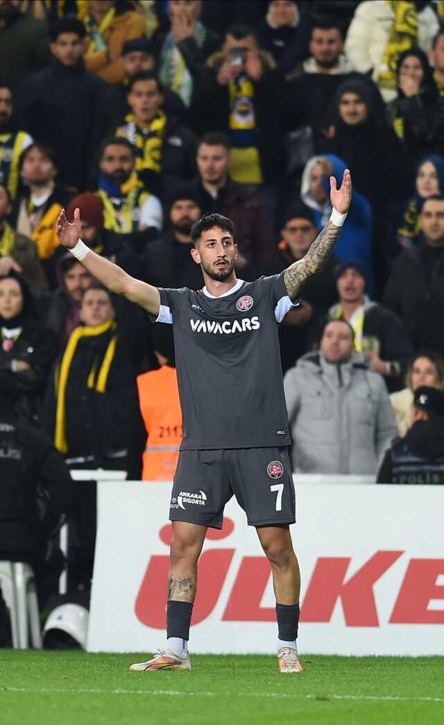 Fenerbahçe'ye gol atan Fatih Karagümrük'ün yıldızından maç sonu bomba yorum: 3 puanı biz hak ettik