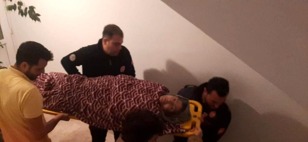 Hatay'da Yatalak Hasta Kadın İtfaiye Ekipleri Tarafından Kurtarıldı