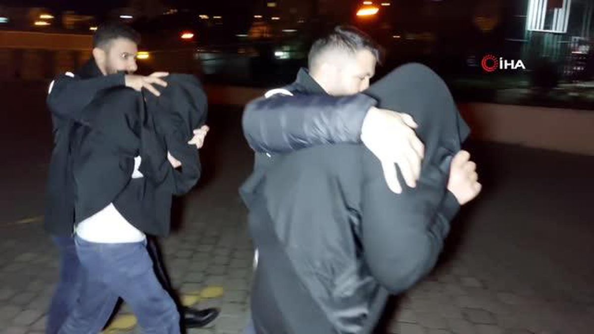 İstanbul'dan Samsun'a lüks araçla uyuşturucu getiren 4 kişi tutuklandı