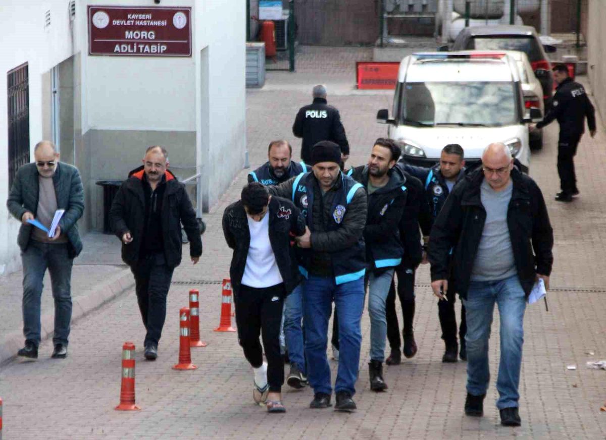 Kocasinan'da Kardeş Cinayeti: 4 Kişi Adliyeye Sevk Edildi
