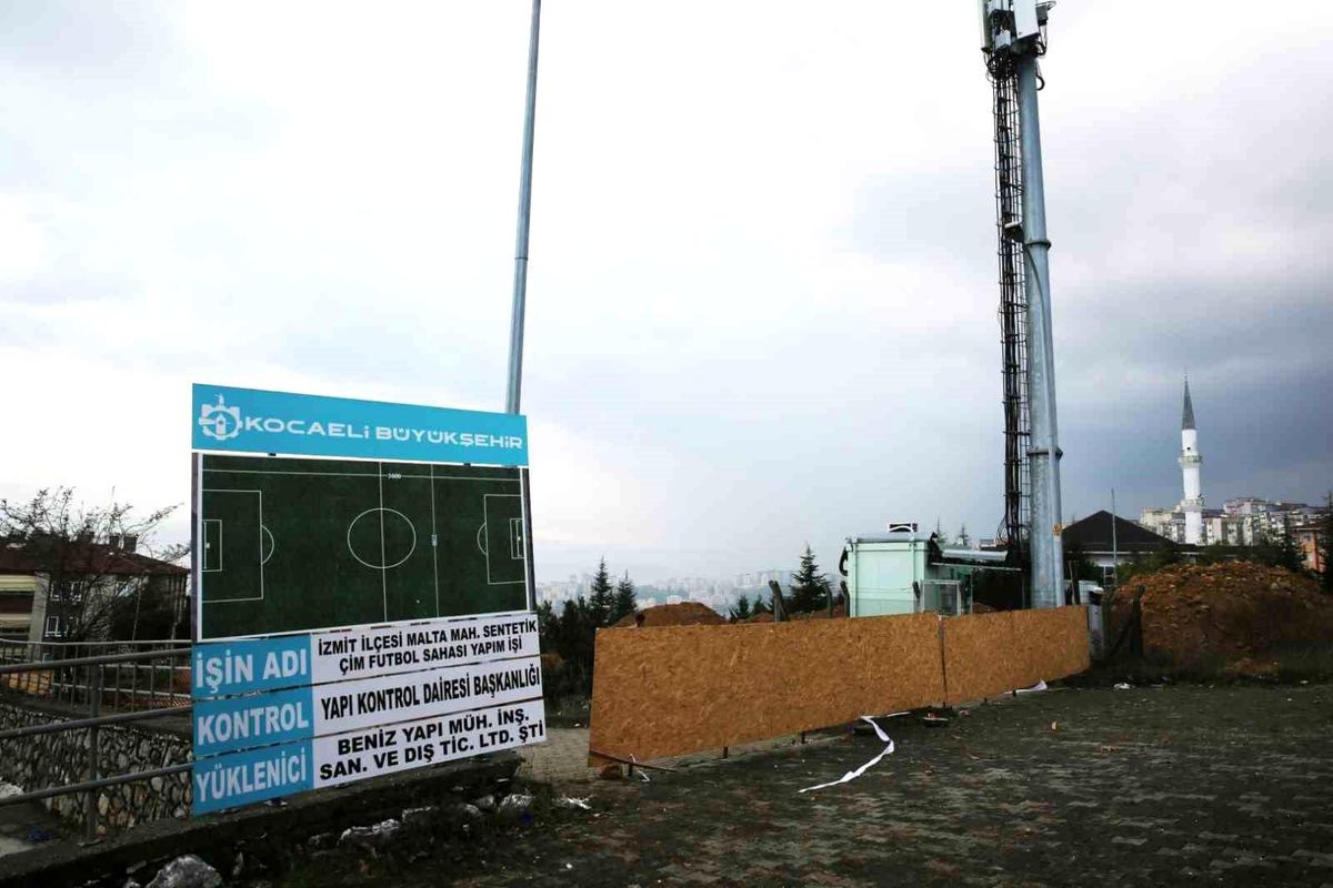 İzmit Ayazma Mahallesine Futbol Sahası İnşa Edilecek