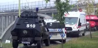 Dicle Nehri'ne atlayan kız kardeşlerden biri kurtarıldı, diğerini arama çalışmaları sürüyor