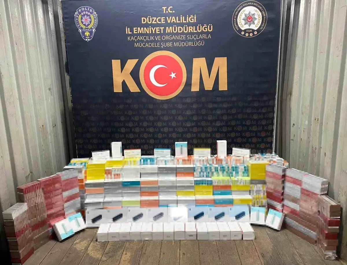 Düzce'de Elektronik Sigara Operasyonu: 32 Adet Elektronik Sigara ve 6 Bin 20 Paket Elektronik Sigara Kartuşu Ele Geçirildi