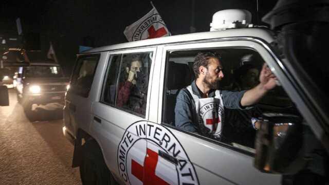 İsrail, Gazze'den serbest bırakılan esirleri açıklama yapmamaları için karantinaya aldı