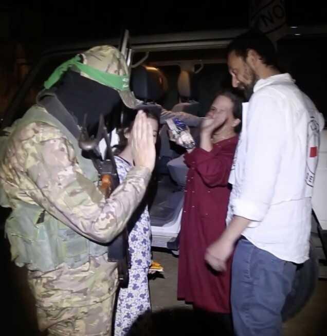 İsrailli askeri analist Bohbot: 'Hamas, esir takası sahneleriyle İsrail'i rezil etti'