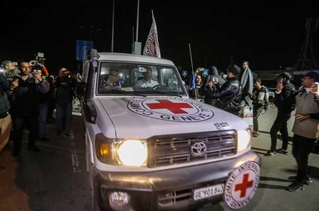 İsrailli askeri analist Bohbot: 'Hamas, esir takası sahneleriyle İsrail'i rezil etti'