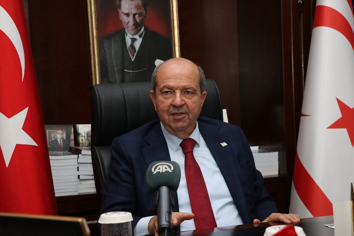 KKTC Cumhurbaşkanı Tatar, Ada'daki İngiliz üslerinin İsrail'e destek için kullanıldığı iddialarına dair konuştu Açıklaması