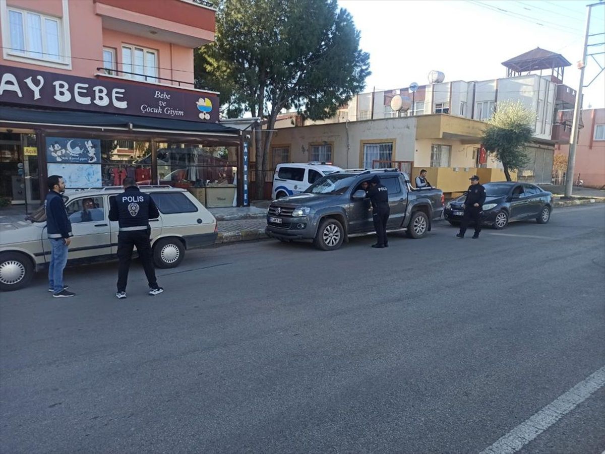Kozan'da Asayiş Denetimleri: 6 Şüpheli Tutuklandı, 12 Hükümlü Cezaevine Gönderildi