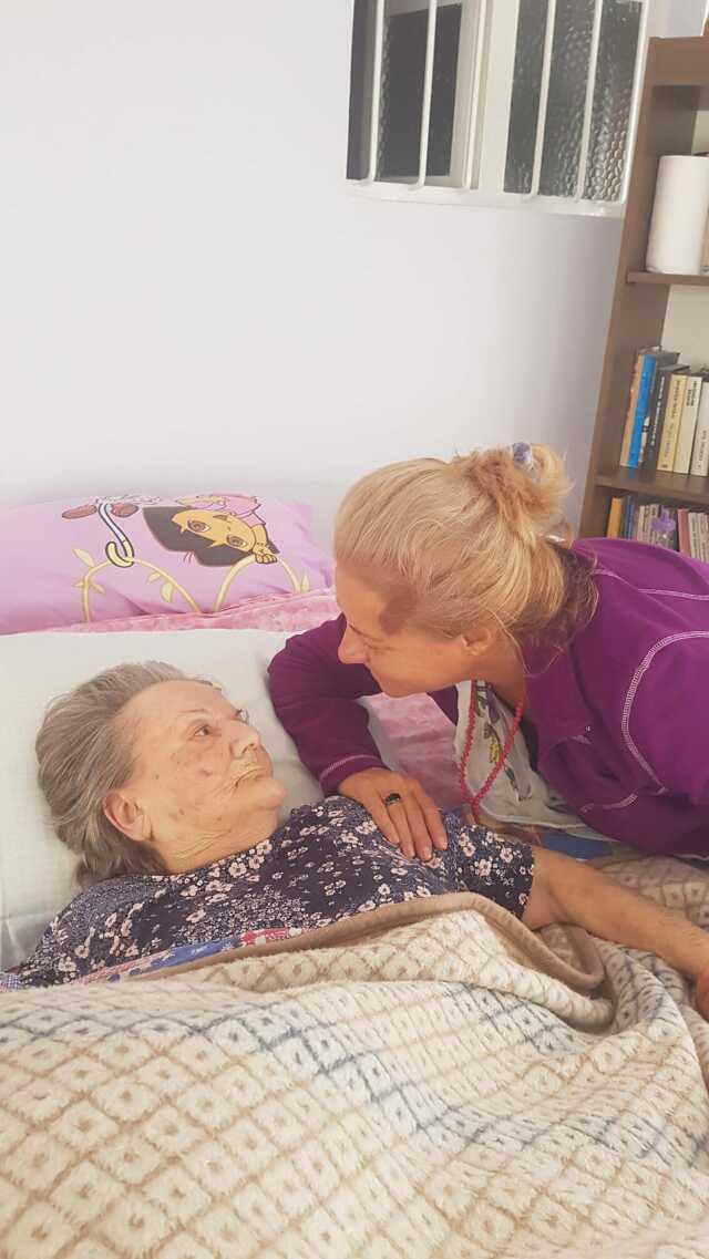 Mahkemeden emsal karar: Annesini her ay icra yoluyla görebiliyor Mahkemeden emsal karar: Annesini her ay icra yoluyla görebiliyor