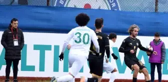 Nilüfer Belediye FSK Altınova Belediyespor'u 2-0 Yendi