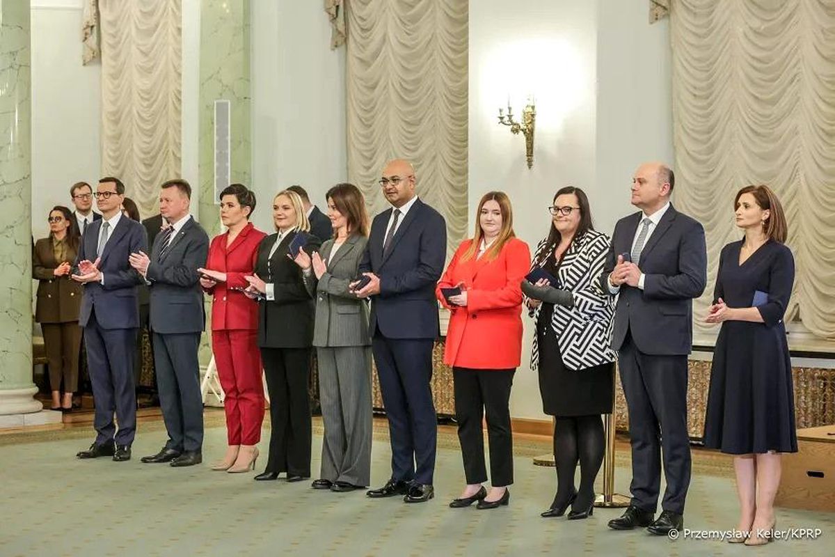 Polonya'da Yeni Hükümet Göreve Başladı