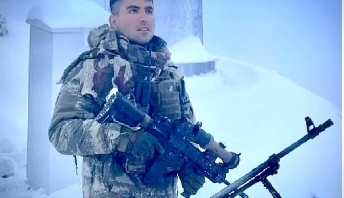 Pençe-Kilit Operasyonunda Şehit Olan Piyade Sözleşmeli Er Fevzi Kızıltaş Son Yolculuğuna Uğurlandı