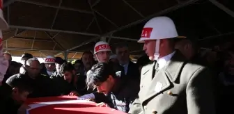 Şehit Piyade Sözleşmeli Er Fevzi Kızıltaş, Şanlıurfa'da son yolculuğuna uğurlandı