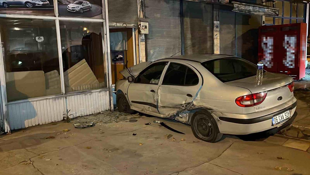 Karabük'te otomobil ile cip çarpışması: 3 kişi yaralandı