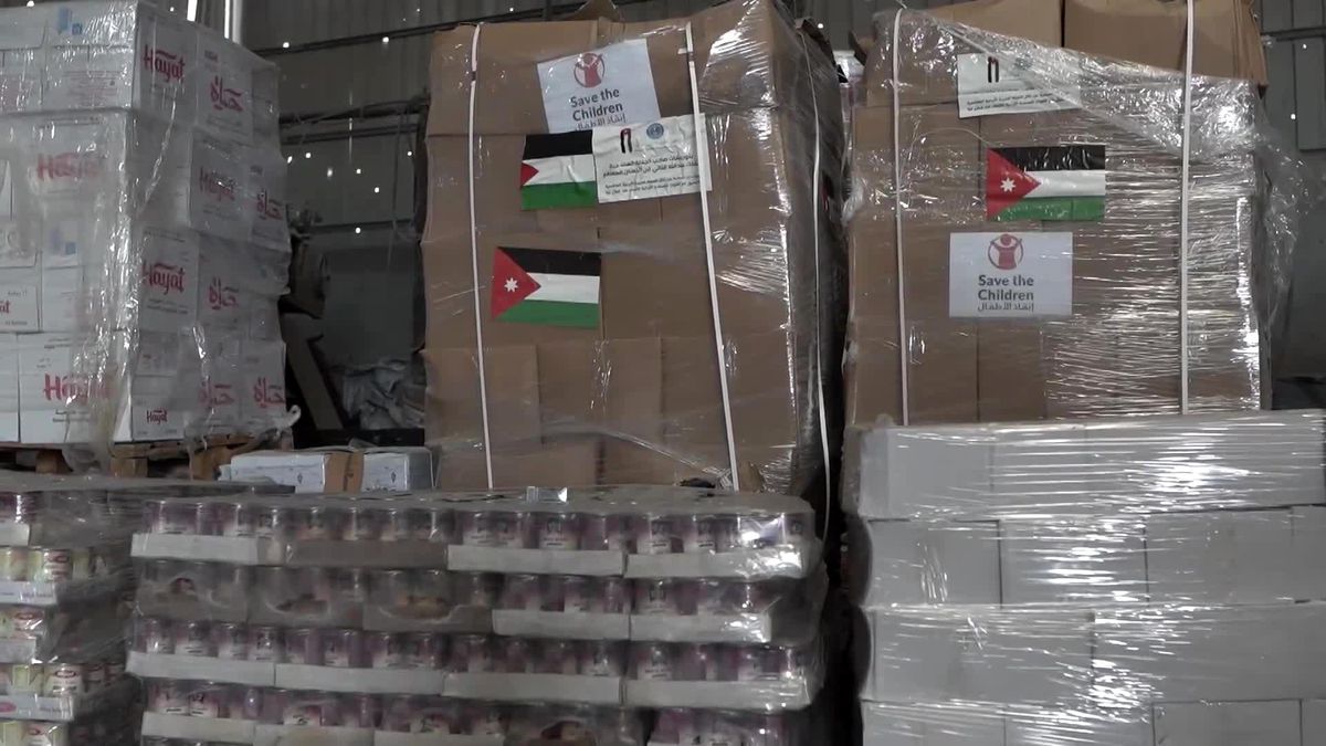 İsrail ile Hamas arasındaki ateşkesle Gazze'ye yardım tırları ulaşıyor