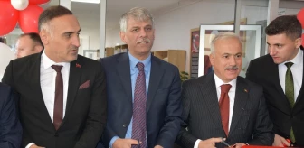 Aksaray'da 100 yeni kütüphane projesi kapsamında halk kütüphanesi açıldı