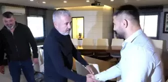 Manavgat Belediye Başkanı Şükrü Sözen, Başpehlivan Serhat Gökmen'i Ödüllendirdi