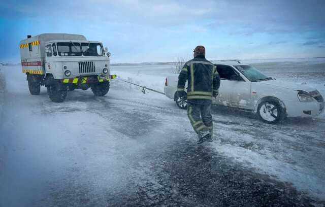 Ukrayna'yı kar fırtınası vurdu: 10 kişi hayatını kaybetti, 23 kişi yaralandı Ukrayna'yı kar fırtınası vurdu: 10 kişi hayatını kaybetti, 23 kişi yaralandı