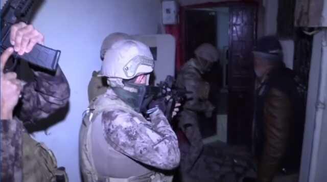 15 ilde düğmeye basıldı! 37 şüphelinin gözaltına alındığı operasyonda 70 milyon TL'lik hareketlilik tespit edildi 15 ilde düğmeye basıldı! 37 şüphelinin gözaltına alındığı operasyonda 70 milyon TL'lik hareketlilik tespit edildi