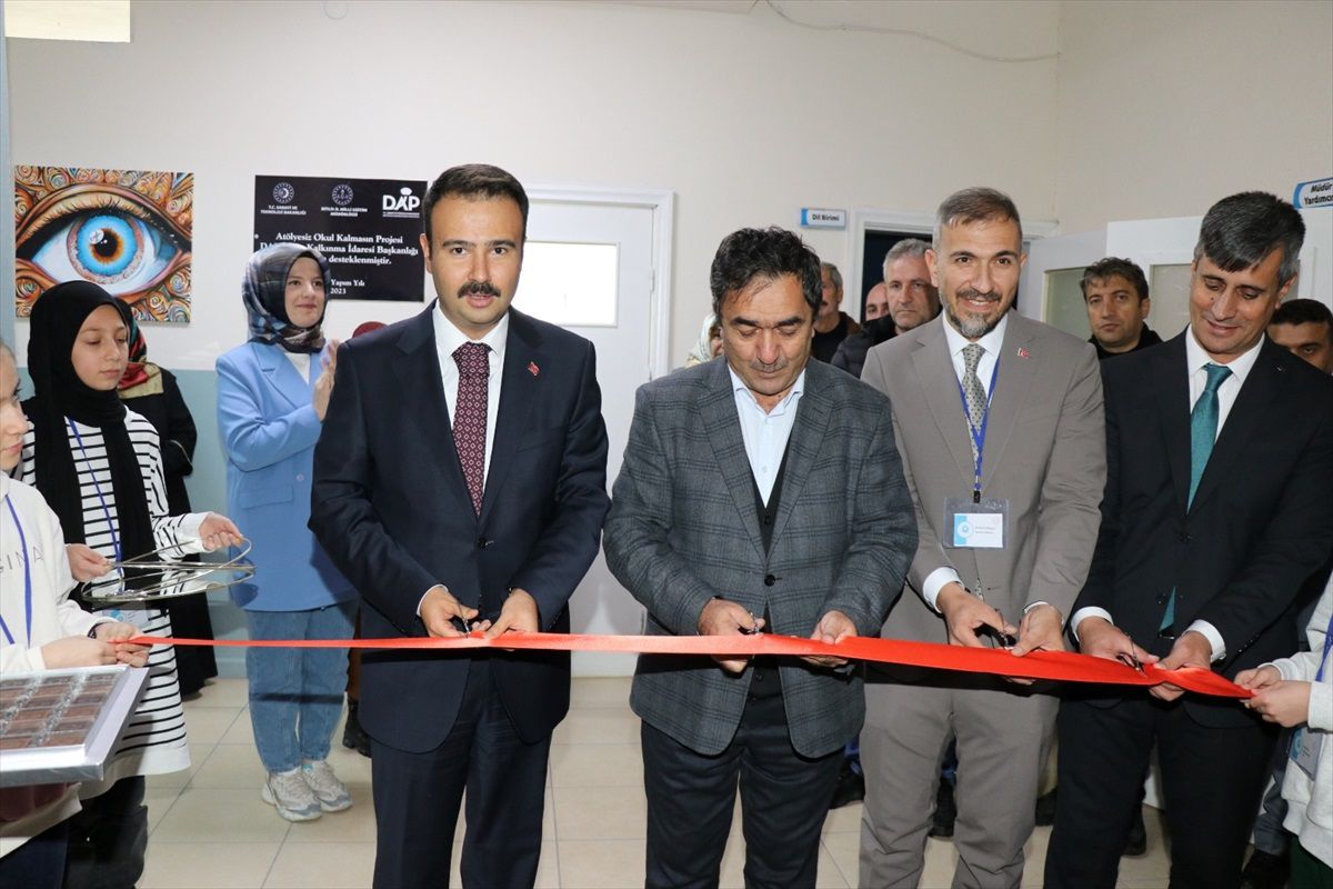 Ahlat'ta sanat atölyeleri ile fen ve teknoloji laboratuvarları kuruldu