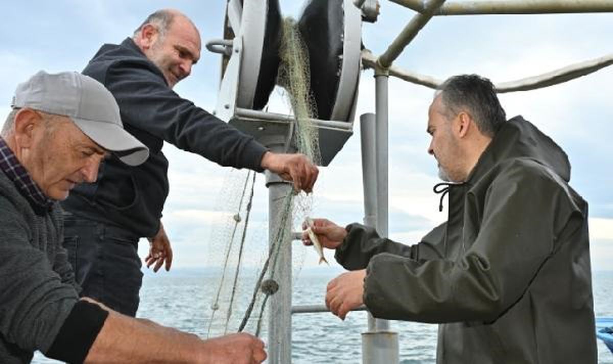 BAŞKAN AKTAŞ, BURSALI BALIKÇILARLA DENİZE AÇILDI