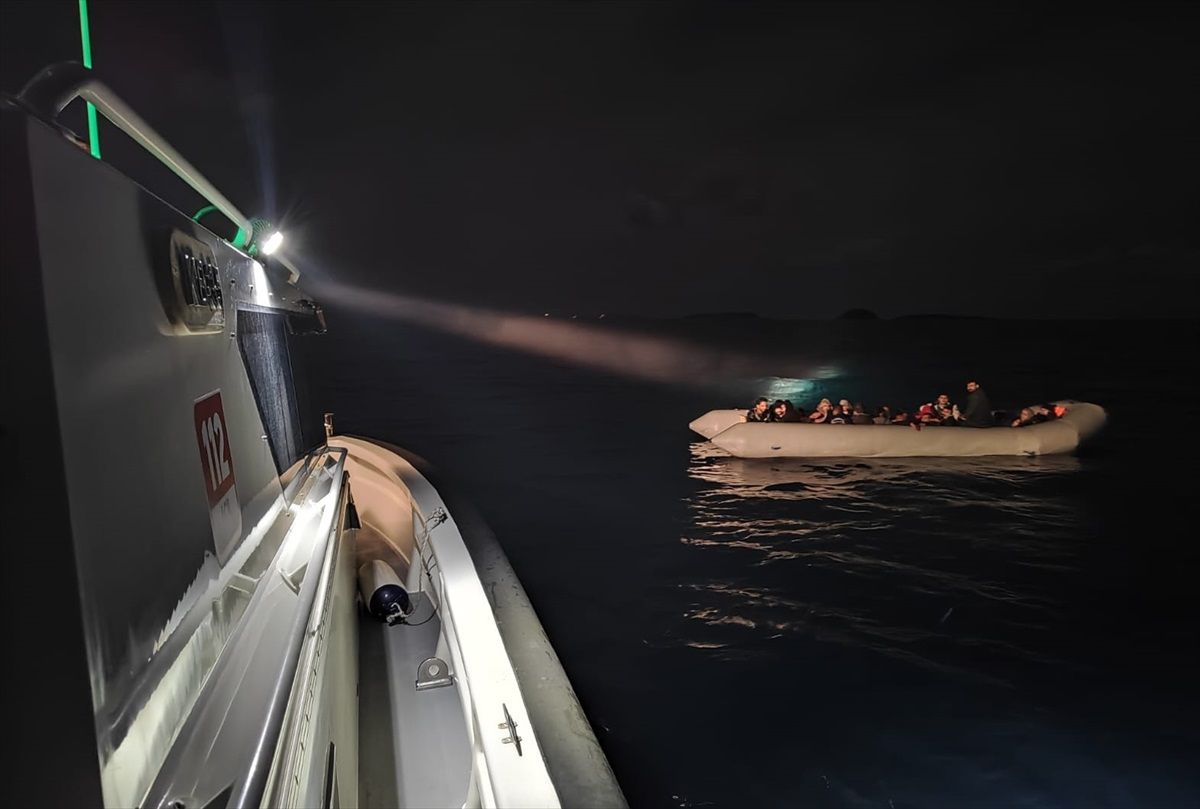 Bodrum Açıklarında 57 Düzensiz Göçmen Kurtarıldı, 23 Göçmen Yakalandı