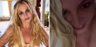 Britney Spears, yatakta çırılçıplak halde şekilden şekle girdi