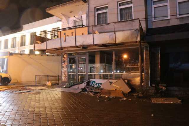 Fırtına, Sakarya'nın turistik ilçesini yıktı geçti Fırtına, Sakarya'nın turistik ilçesini yıktı geçti