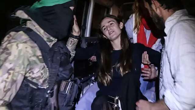 Hamas, İsrailli rehineyi köpeğiyle birlikte serbest bıraktı Hamas, İsrailli rehineyi köpeğiyle birlikte serbest bıraktı