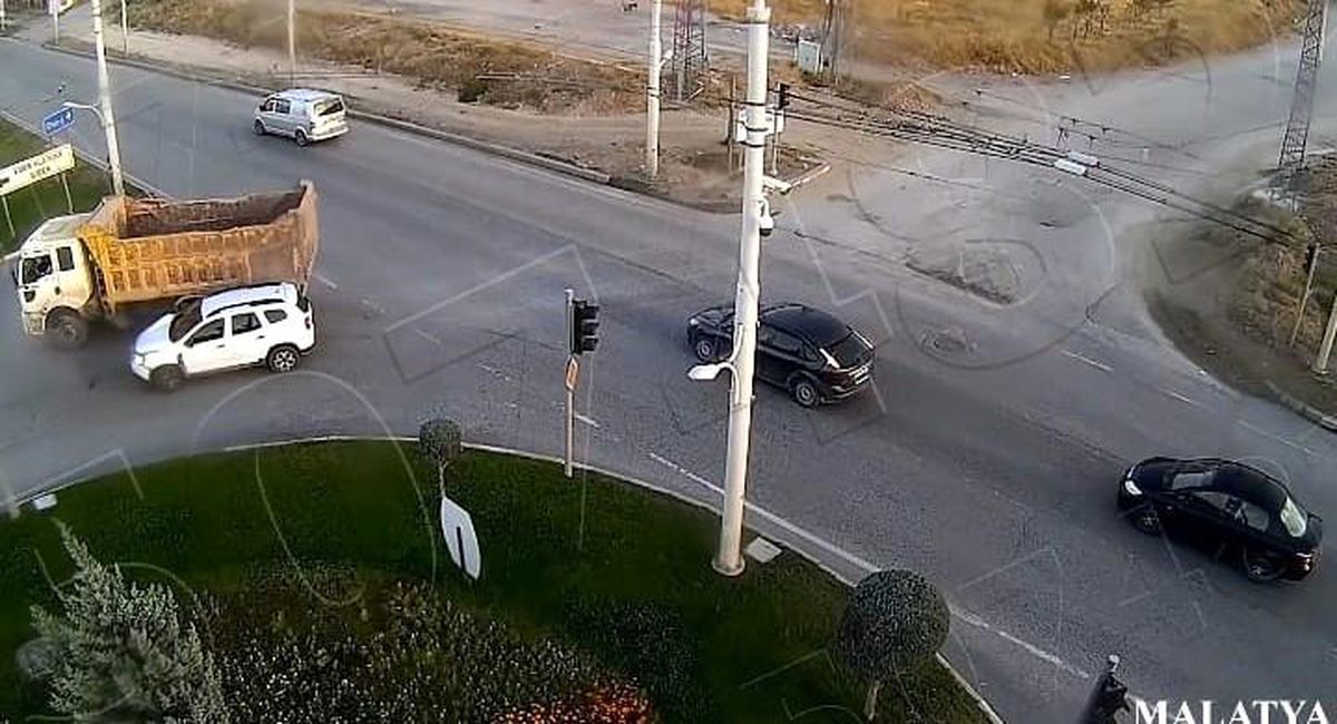 Malatya'da dikkatsizlik ve kural ihlalleri sonucu üç trafik kazası meydana geldi