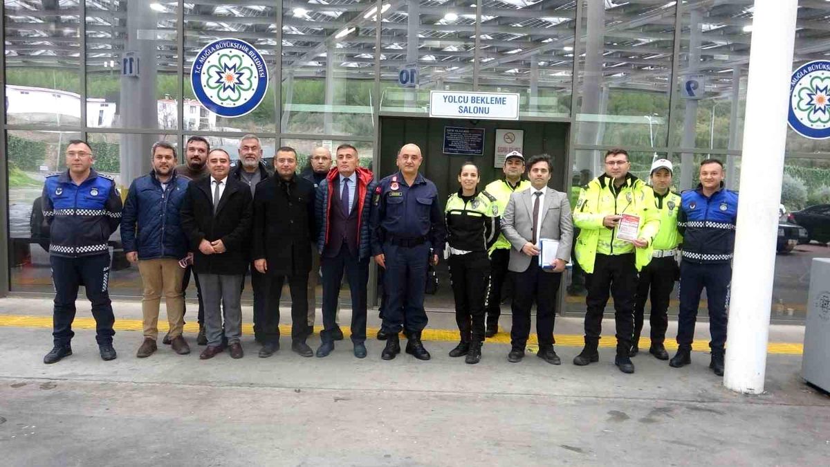 Muğla'da otobüs firmalarına trafik bilinçlendirme toplantısı yapıldı