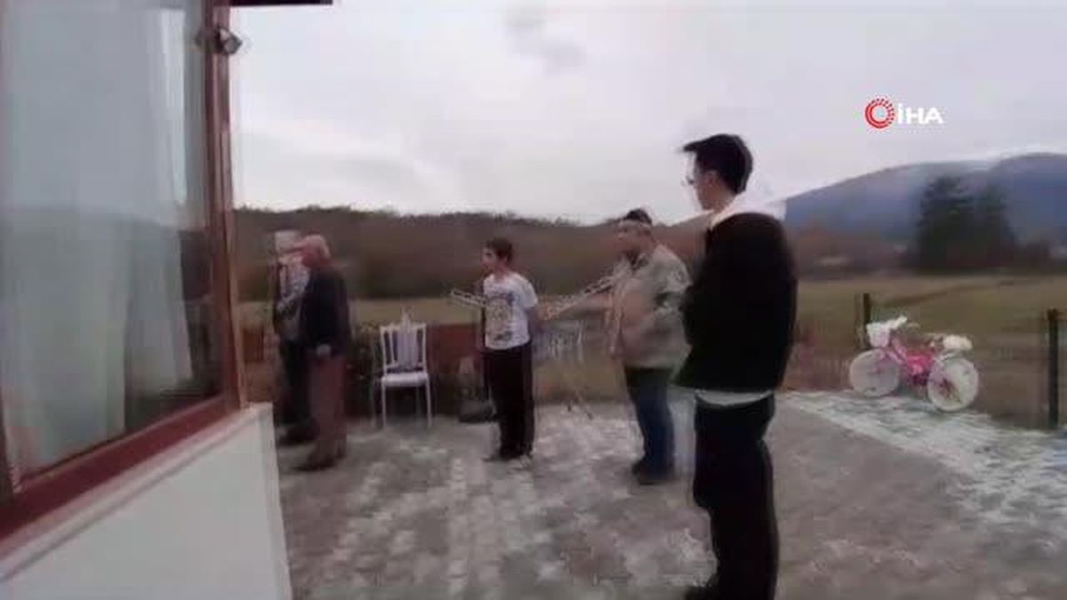 Şofben Patladı, Mahalleli Olay Yerine Akın Etti