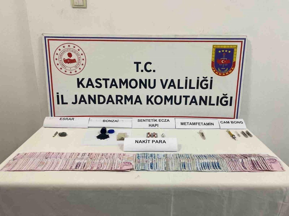 İnebolu'da Uyuşturucu Operasyonunda 24 Bin TL Nakit Para Ele Geçirildi