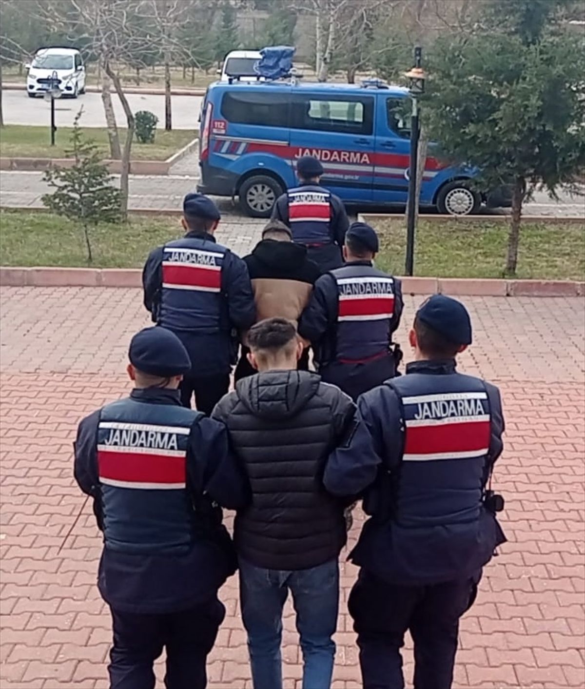 Aksaray'da İş Yerinden Hırsızlık Yapan Şüpheliler Tutuklandı