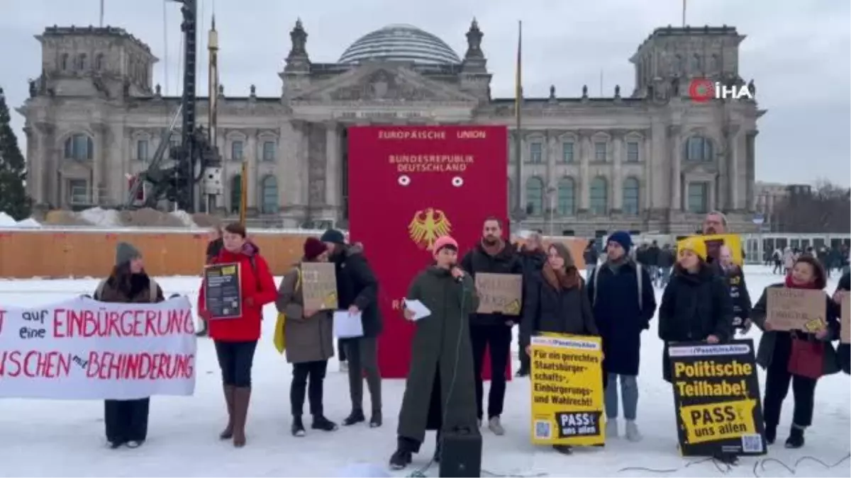 Almanya'da yeni vatandaşlık yasası protesto edildi