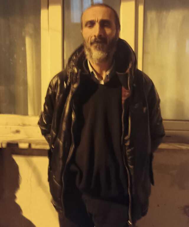 Eski dünürünü otobüs durağında kurşun yağmuruna tuttu Eski dünürünü otobüs durağında kurşun yağmuruna tuttu