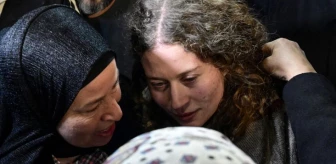 Filistin'in cesur kızı olarak bilinen Ahed Tamimi serbest bırakıldı