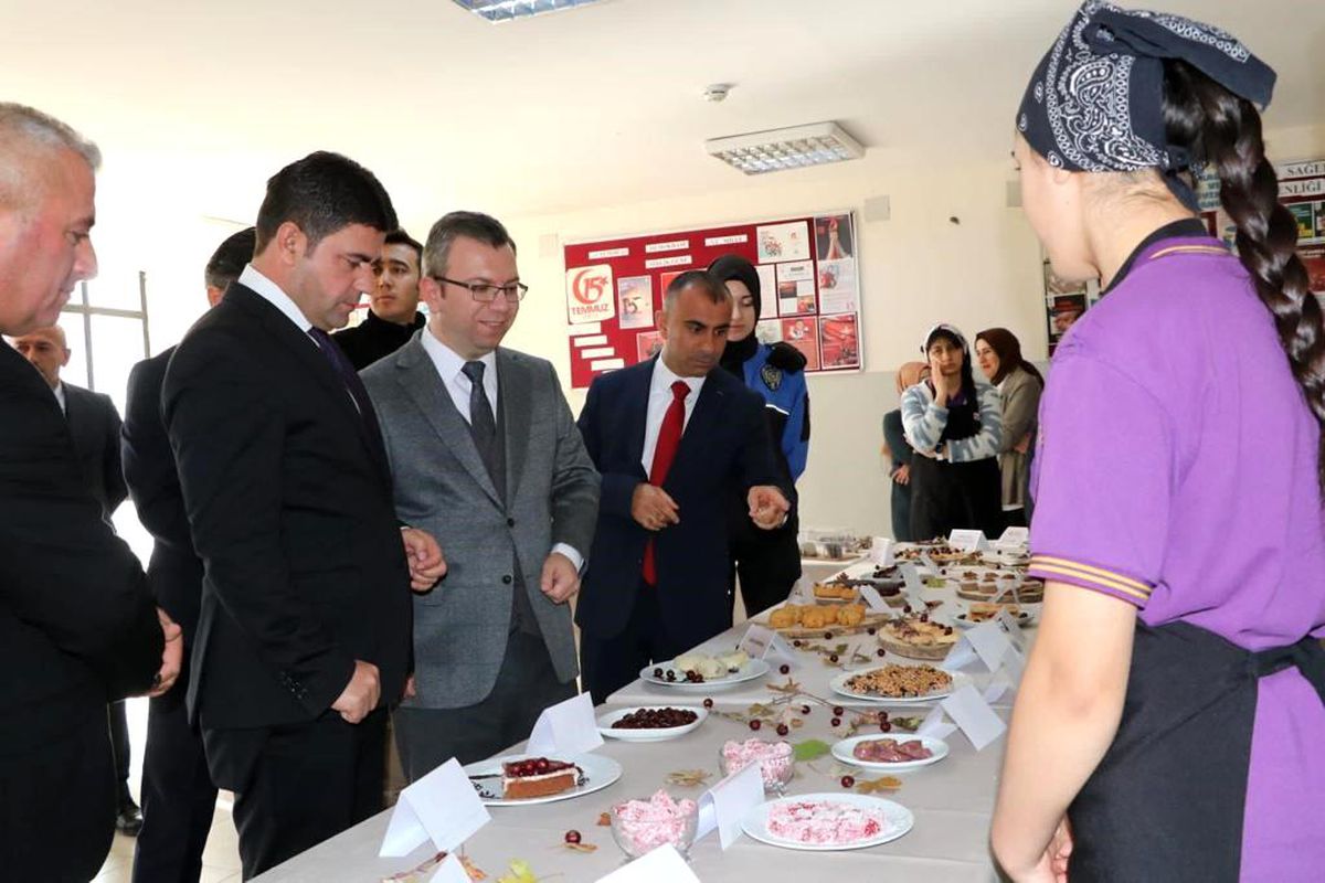 Hakkari Mehmet Akif Ersoy Mesleki ve Teknik Anadolu Lisesi Yiyecek-içecek Sergisi