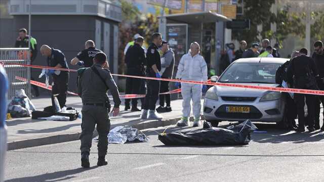 Hamas, 2 İsrailli rehineyi daha Kızılhaç'a teslim etti Hamas, 2 İsrailli rehineyi daha Kızılhaç'a teslim etti