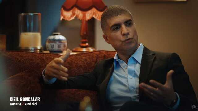 Kızıl Goncalar fragmandaki 'Ahilik' diyaloğu tepki çekti! Yapım şirketi özür dileyip fragmanı güncelledi Kızıl Goncalar fragmandaki 'Ahilik' diyaloğu tepki çekti! Yapım şirketi özür dileyip fragmanı güncelledi